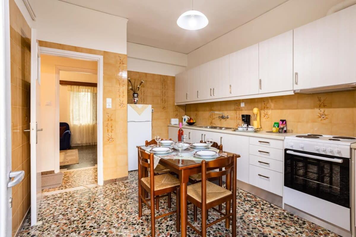 Seaside Family Haven - Avia'S Spacious Getaway Bagian luar foto